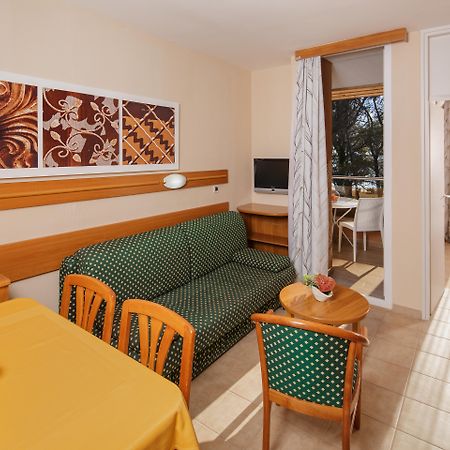 Apartments Amfora Plava Laguna 乌马格 客房 照片