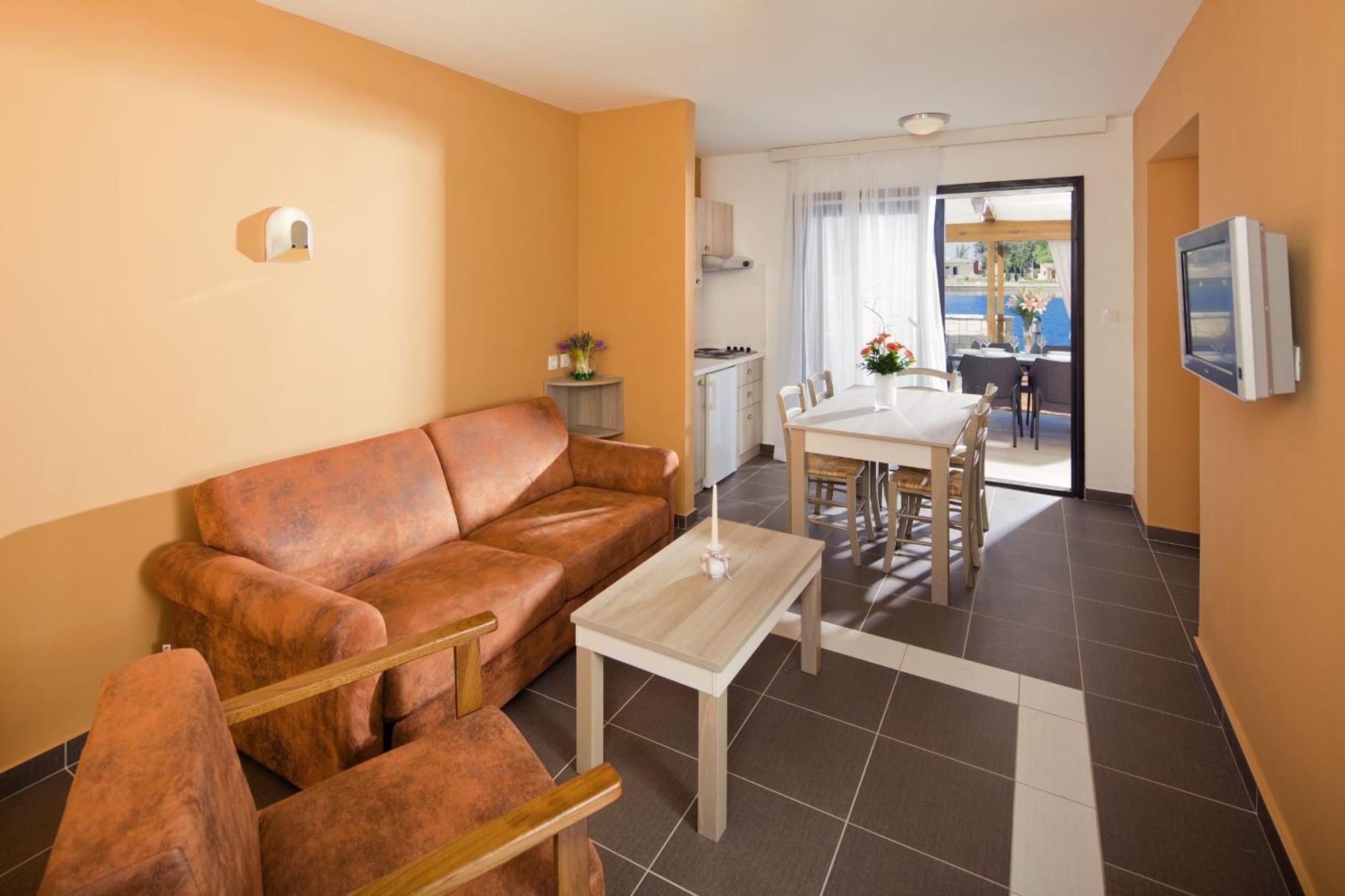 Apartments Amfora Plava Laguna 乌马格 外观 照片