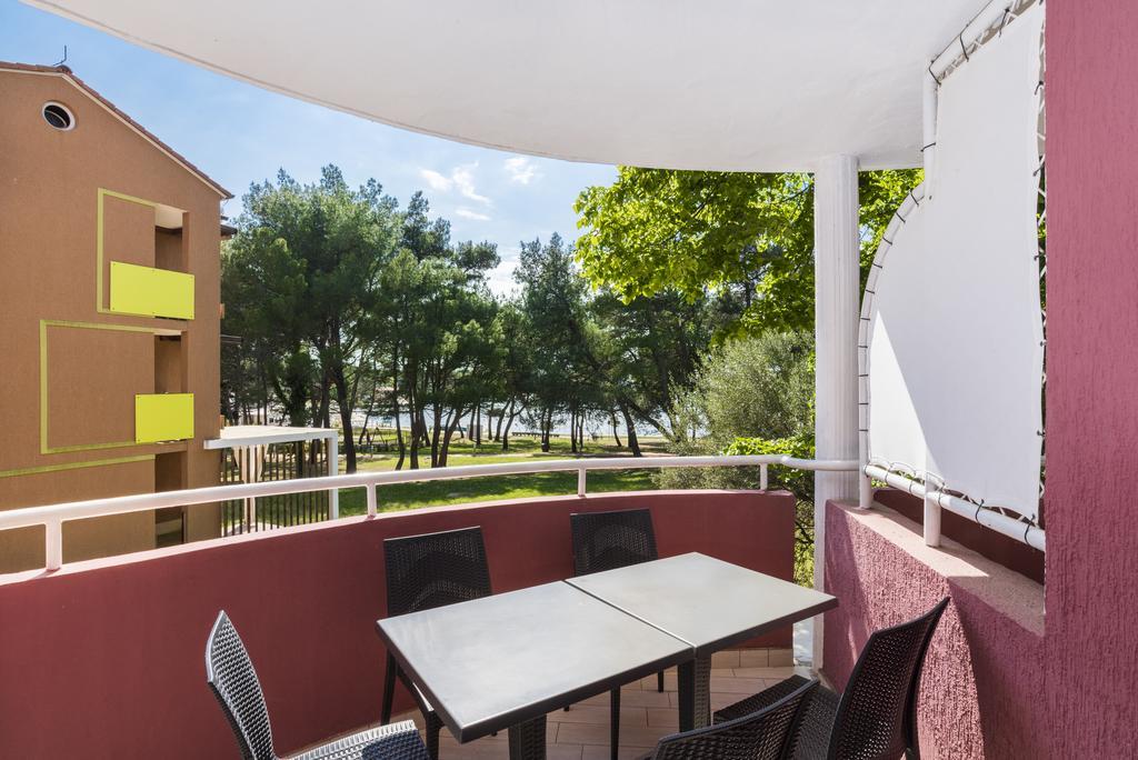 Apartments Amfora Plava Laguna 乌马格 客房 照片